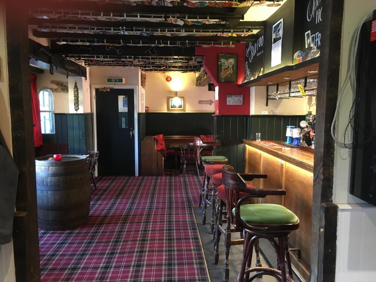 The White Hart Pub And Rooms Cranleigh Dış mekan fotoğraf
