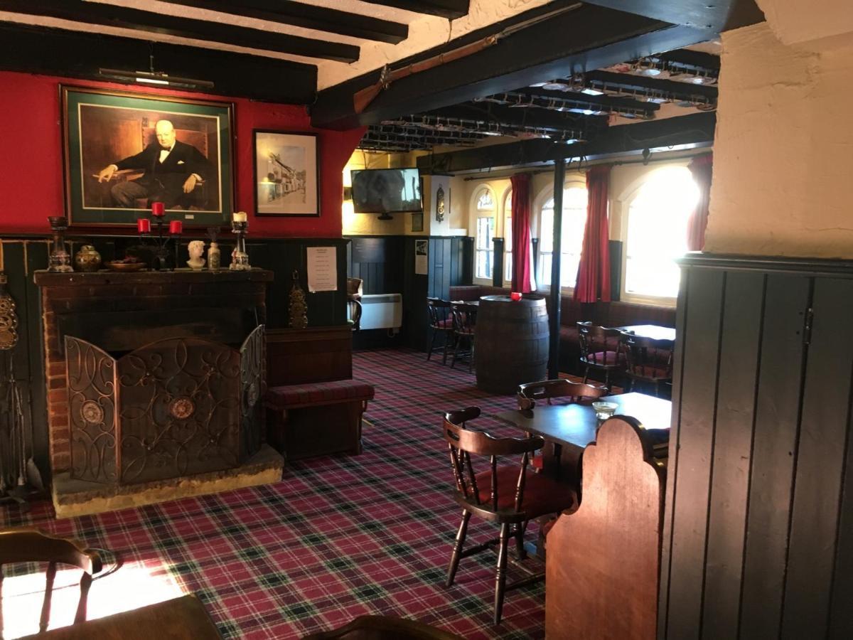 The White Hart Pub And Rooms Cranleigh Dış mekan fotoğraf