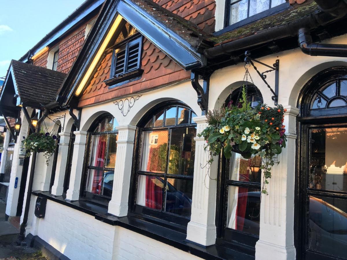 The White Hart Pub And Rooms Cranleigh Dış mekan fotoğraf