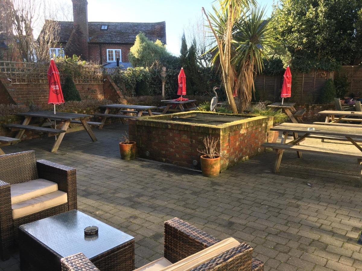 The White Hart Pub And Rooms Cranleigh Dış mekan fotoğraf